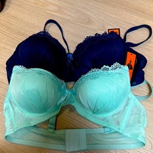 NWT. Brand New set of two lacy padded Meliyuu bras size 36AAA